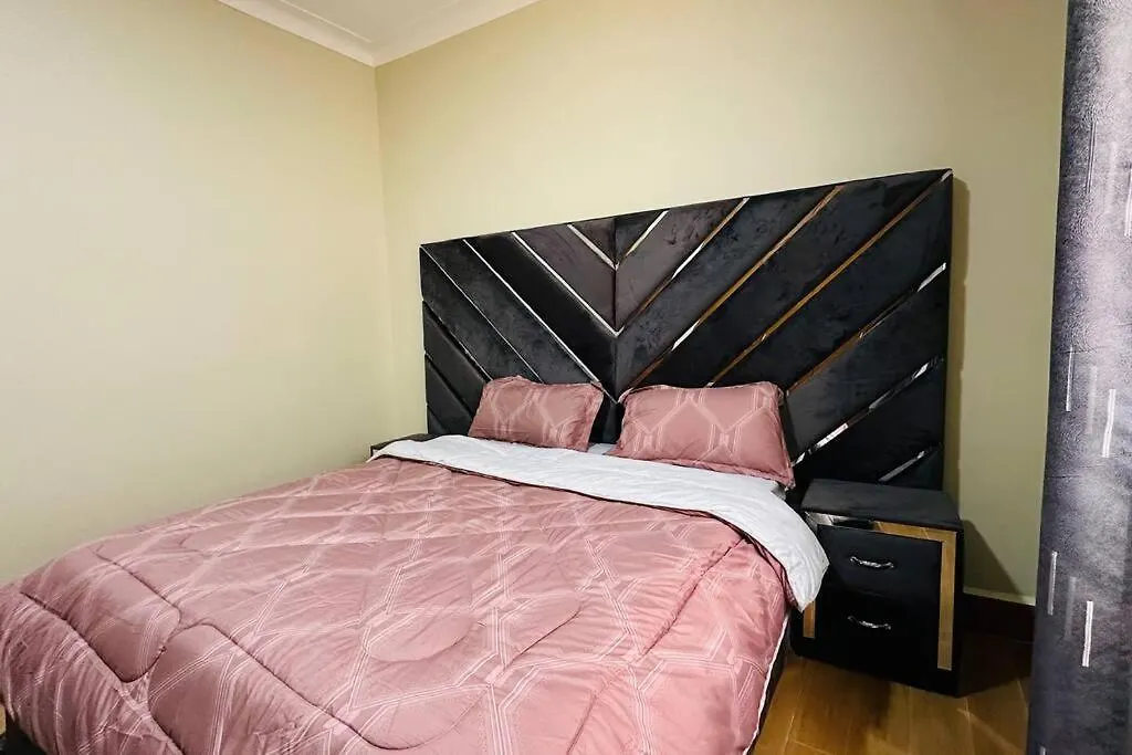 Blackoak Luxury Home 1Br/ Dstv/Free Wi-Fi 坎帕拉 公寓